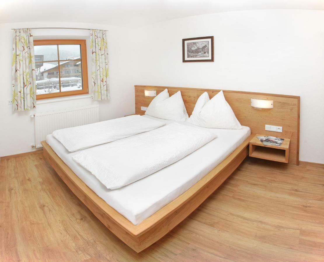 Tarlack Appartements Huetten 34 Leogang Extérieur photo