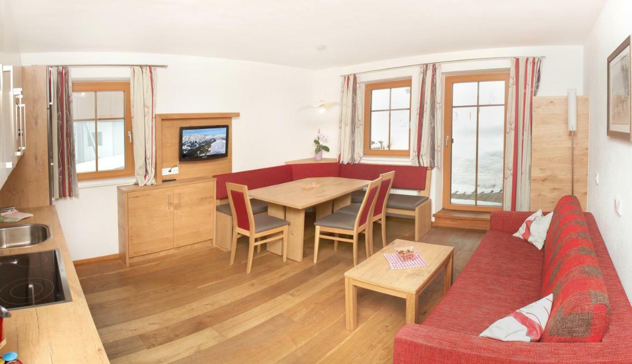 Tarlack Appartements Huetten 34 Leogang Extérieur photo